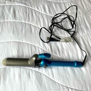 BaByliss Pro Curling Iron - 1.5 inch barrel